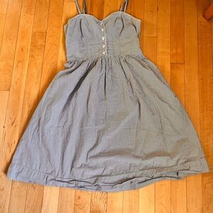 American Eagle Outfitters Blue and White Pleated Sundress